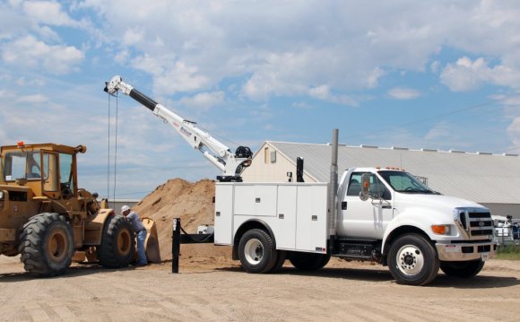 Any telescoping service truck