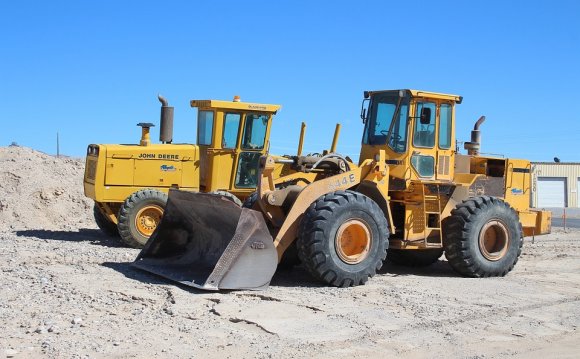 Bulldozer, Construction