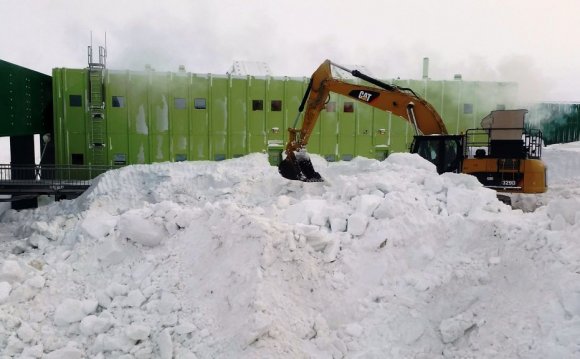 Snow excavation at Davis