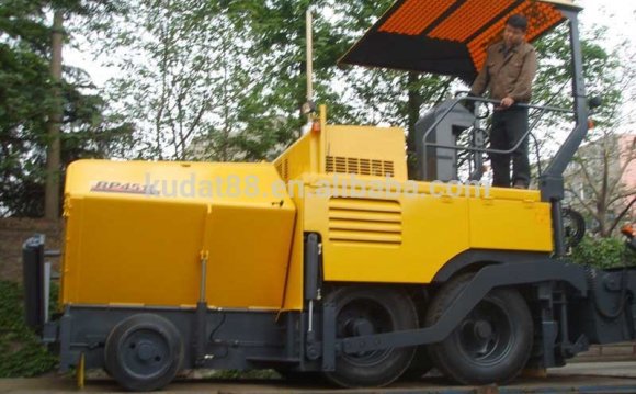 Small RP452L asphalt paver