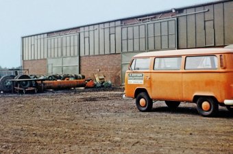 1968: Reinhard Wirtgen’s very first workshop in Windhagen.