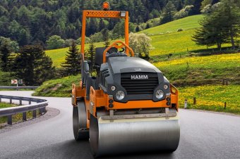 The HD CompactLine combination rollers: The compact rollers created by Hamm are agile and userfriendly with perfect view thanks to the concaving front end therefore the wasp waist.