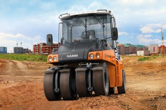 The rubber-tyred roller GRW 280 provides first-class compaction overall performance in addition to an amazing view from the panoramic cabin toward task site and tyres.