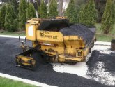 Asphalt spreader